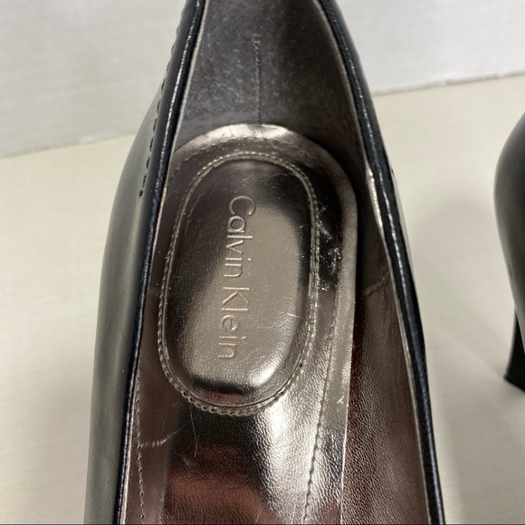 Calvin Klein Black Valorie Pump - Size 9 - Picture 3 of 9